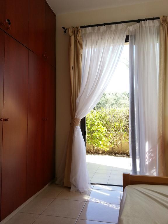 Faros Beach 파포스 객실 사진
